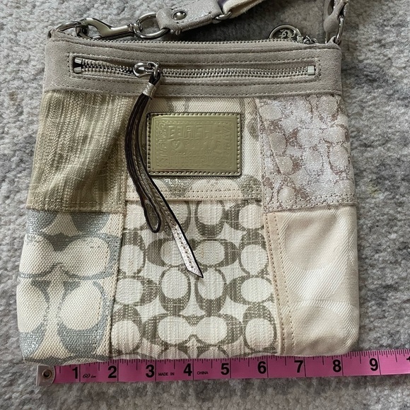 Coach Poppy Cross Body Bag - Picture 4 of 7
